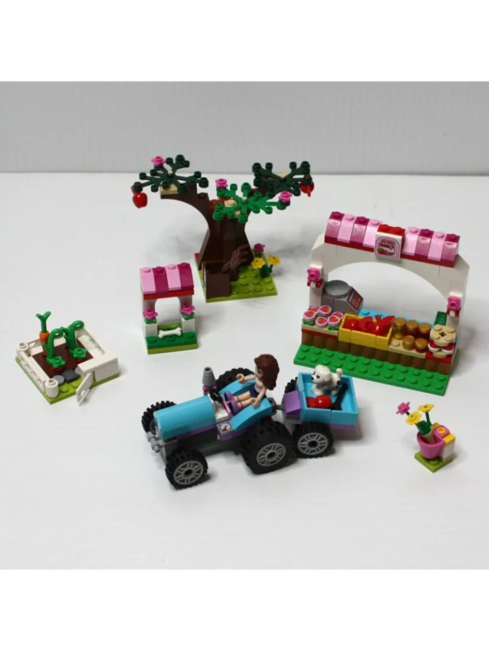 Lego Friends Sunshine Harvest Complete Set 41026 with Instructions but NO Box